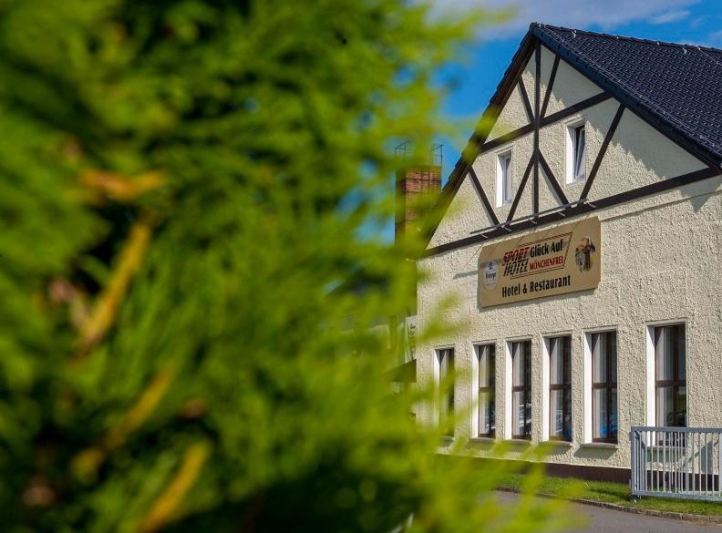 Sporthotel Glueck Auf Moenchenfrei Brand-Erbisdorf ภายนอก รูปภาพ